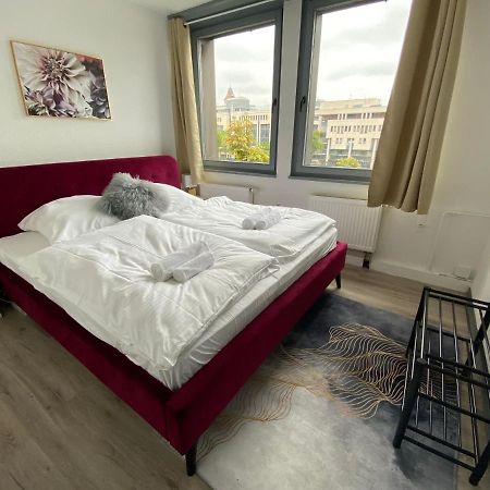 Urbansuites - Modern & Zentral In Der City - Dein Zuhause In Stuttgart Exterior foto