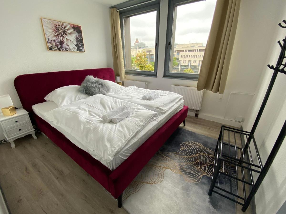 Urbansuites - Modern & Zentral In Der City - Dein Zuhause In Stuttgart Exterior foto